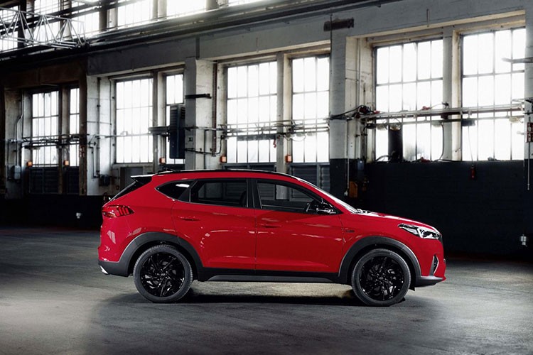 Can canh crossvover the thao Hyundai Tucson N Line 2019-Hinh-2