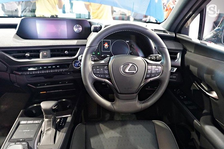 Lexus UX moi gia 1,8 ty “dau” Mercedes-Benz GLA-Hinh-7