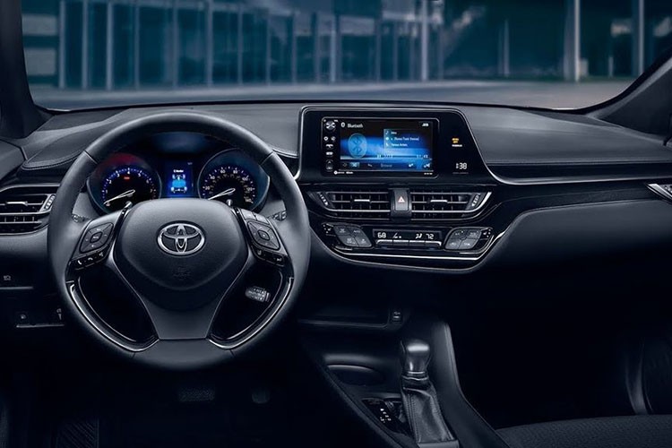 Toyota C-HR 2019 chot gia 494 trieu tai My 