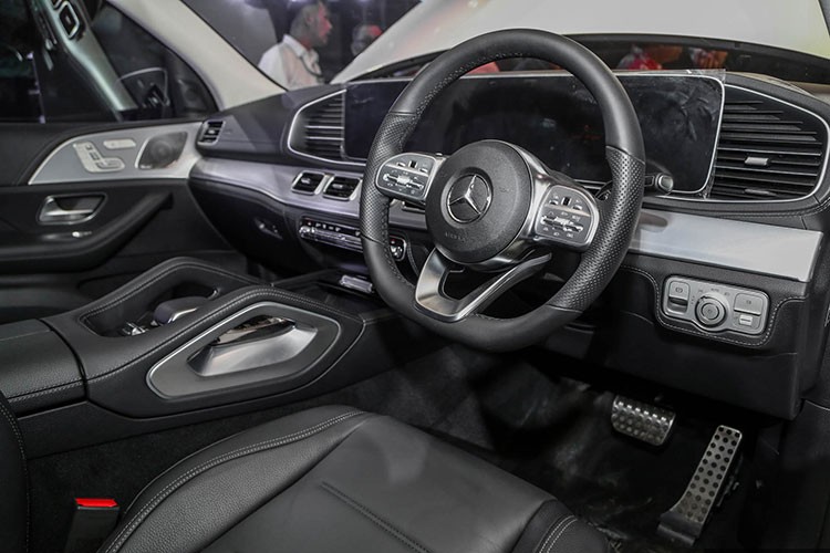 Mercedes-Benz GLE the he moi gia tu 3,6 ty tai Malaysia-Hinh-9