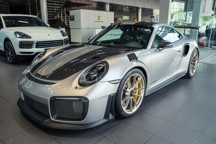 Porsche 911 GT2 RS gia 21 ty tai Viet Nam da co chu