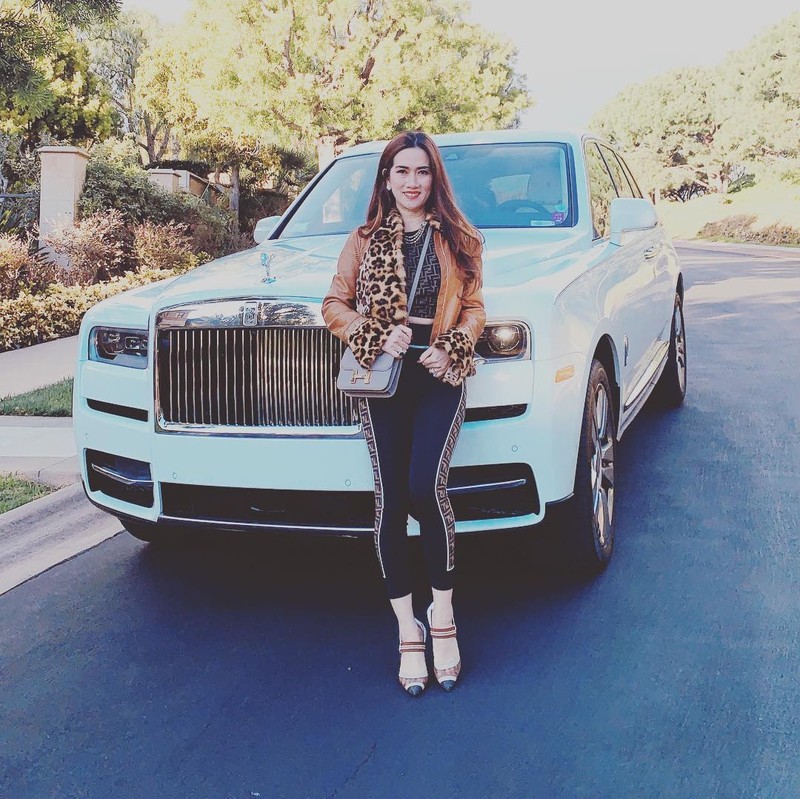 Ho Ngoc Ha sang My lai Rolls-Royce Cullinan chay Uber-Hinh-3