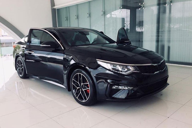 Kia Optima 2019 gia tu 789 trieu co 