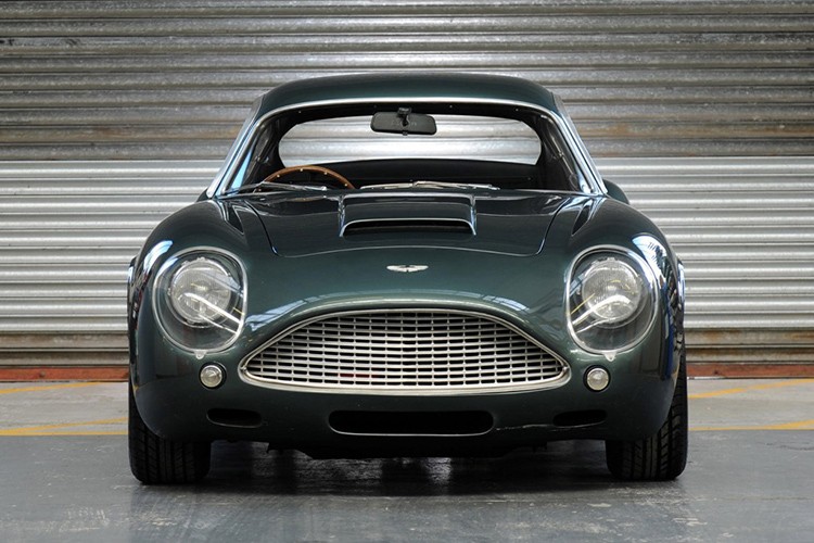 Aston Martin san xuat thu cong DB4 GT Zagato Continuation