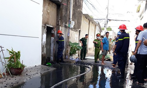 Nguoi phu nu 60 tuoi tu vong trong can nha chay