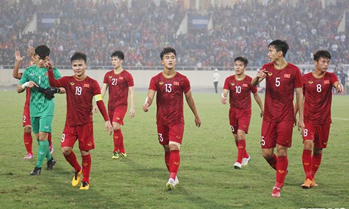 Tu cu dam cua dan em Quang Hai den van nan bao luc V-League-Hinh-2