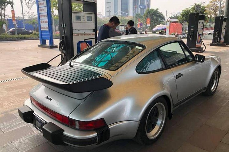 Porsche 930 nhap lau bat ngo ra bien so tai Hai Phong-Hinh-7