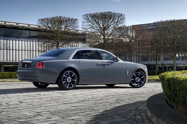 Dan xe sieu sang Rolls-Royce un un den TQ-Hinh-4