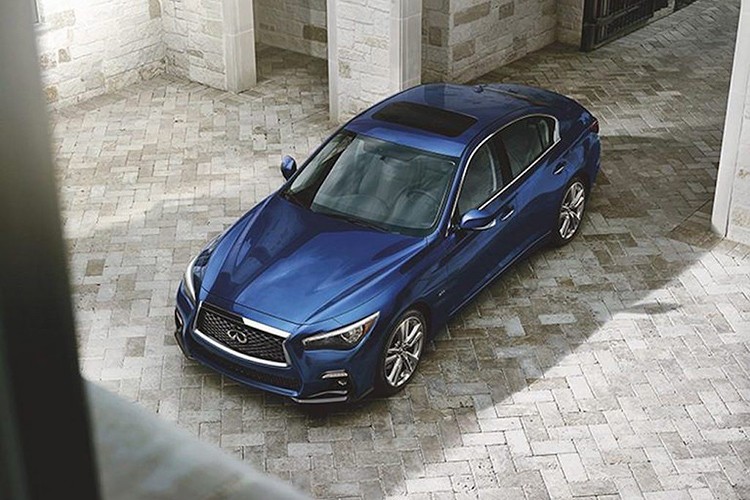 Infiniti ra mat Q50 Signature Edition, 