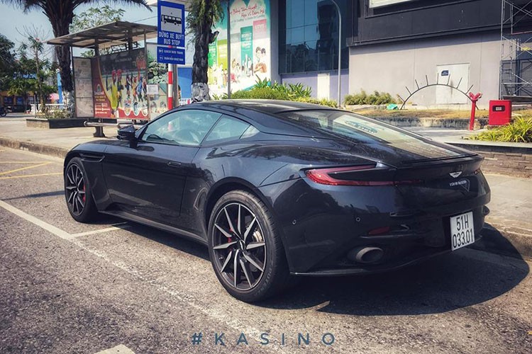 Sieu xe Aston Martin DB11 gia 15,8 ty lan banh tai Da thanh-Hinh-9