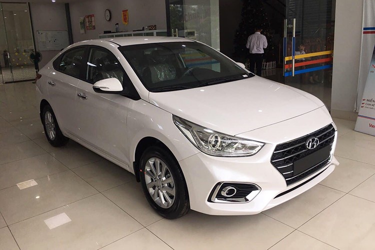 Can canh Hyundai Accent 2019 gia tu 426 trieu dong