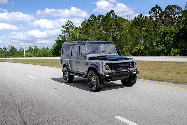 Land Rover Defender do “trai tim” My, noi that nhu sieu xe Y-Hinh-8