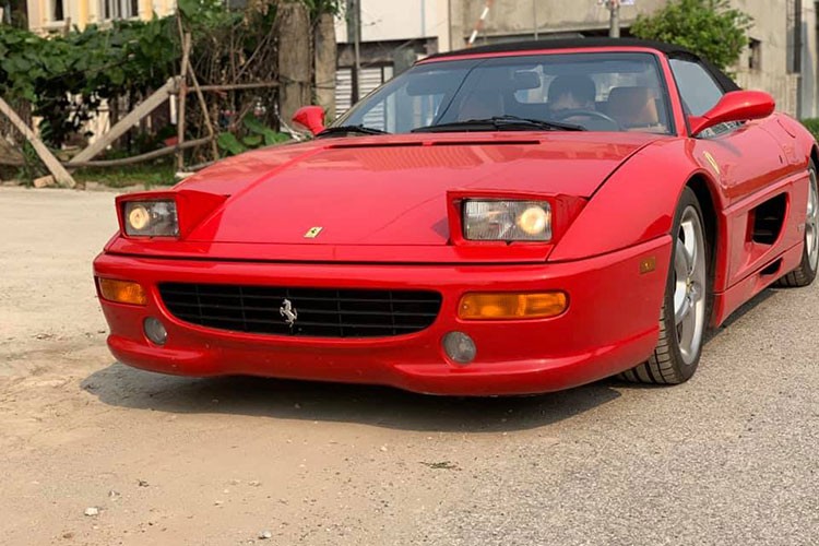 Sieu xe Ferrari F355 Spider nhap lau xuat hien o Sai Gon-Hinh-5