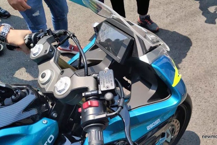 “Soi” moto Trung Quoc gia re phong cach Ducati-Hinh-3