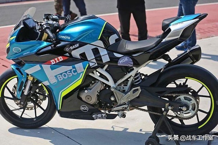 “Soi” moto Trung Quoc gia re phong cach Ducati-Hinh-5