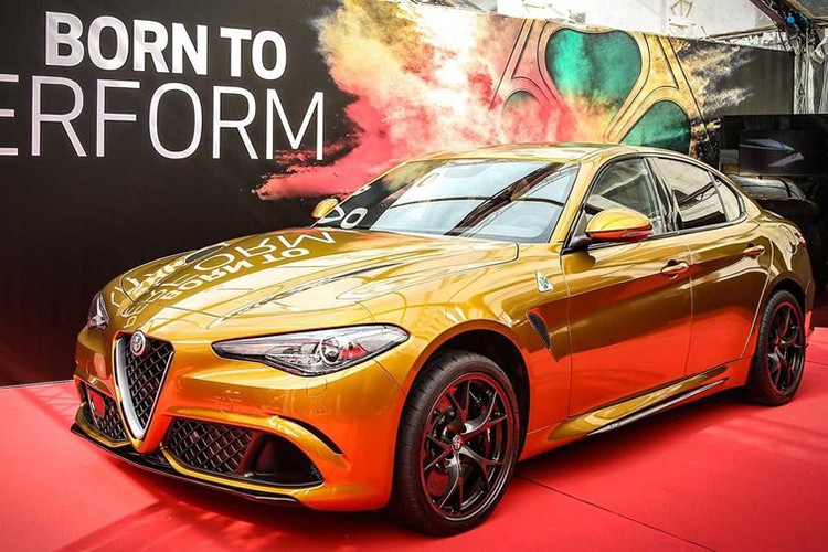 Ngam sieu xe Alfa Romeo Giulia ma vang Ochre sieu chat