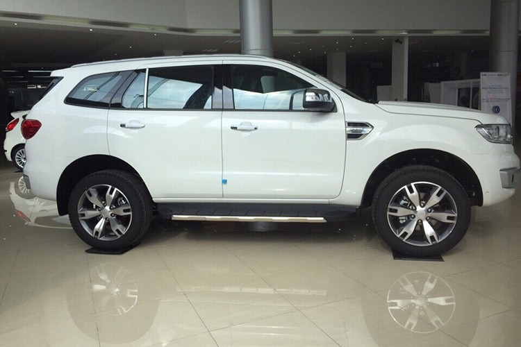 Ford Everest giam gia soc toi 130 trieu tai Viet Nam-Hinh-6