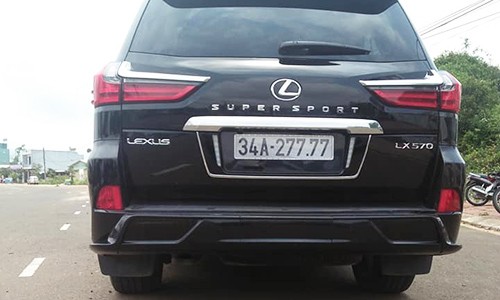 Lexus LX570 Super Sport bien khung o Hai Duong la 