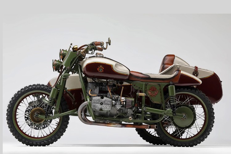 Ngam Sidecar 3 banh Ural phong cach steampunk 