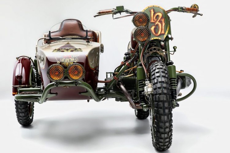 Ngam Sidecar 3 banh Ural phong cach steampunk 