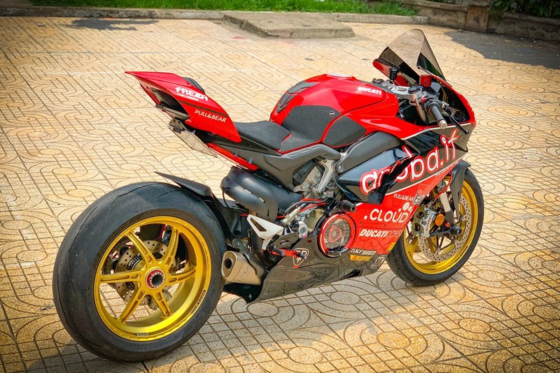 Ducati Panigale V4 do 200 trieu thanh xe dua WSBK tai Sai Gon-Hinh-10