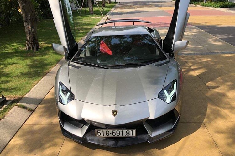 Dai gia Dang Le Nguyen Vu ban sieu xe Lamborghini hang doc-Hinh-2