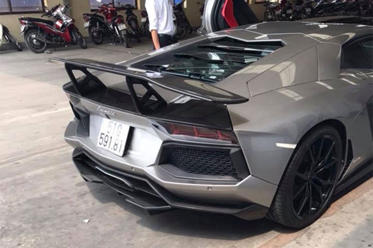 Dai gia Dang Le Nguyen Vu ban sieu xe Lamborghini hang doc-Hinh-5