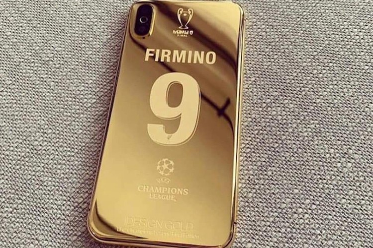 Vo dich C1, toan doi Liverpool duoc tang iPhone X ma vang-Hinh-8