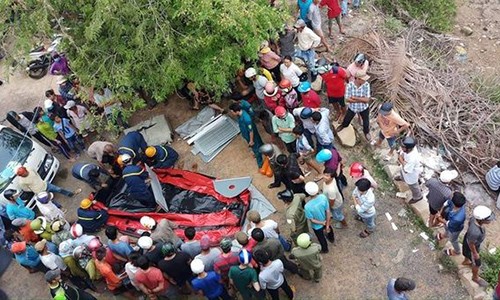 Mau thuan khi cho ban gai di choi, chang trai bat ngo nhay cau tu van