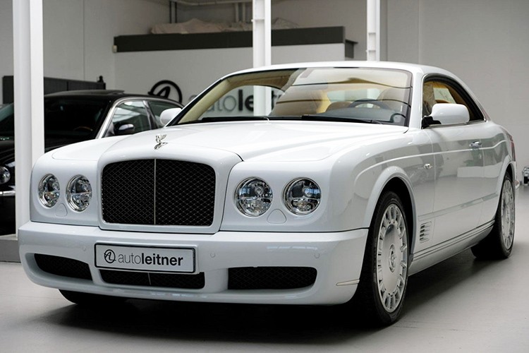 Xe sang Bentley Brooklands sau 10 nam ban hon 6 ty dong