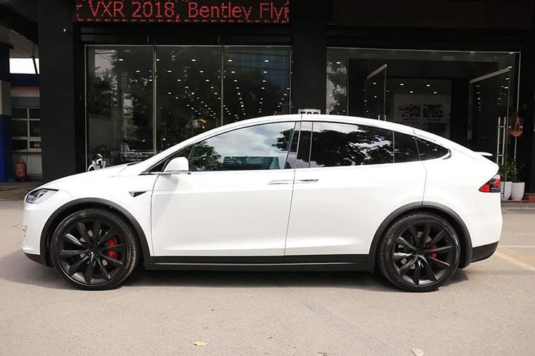 Tesla Model X P100D hon 8 ty len san xe cu Ha Noi-Hinh-2