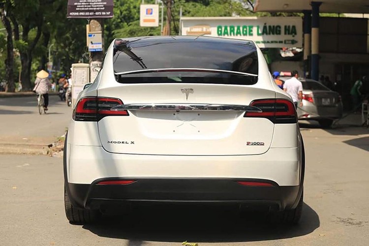 Tesla Model X P100D hon 8 ty len san xe cu Ha Noi-Hinh-4