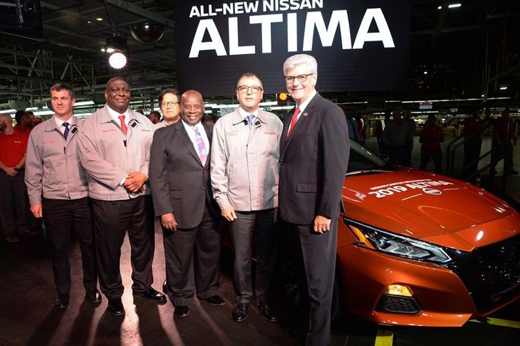 Nissan Altima 2020 ban nang cap, ban ra tu 560 trieu dong-Hinh-10