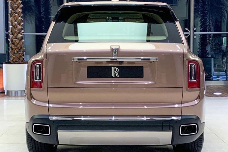 SUV sieu sang Rolls-Royce Cullinan noi bat voi chi tiet 