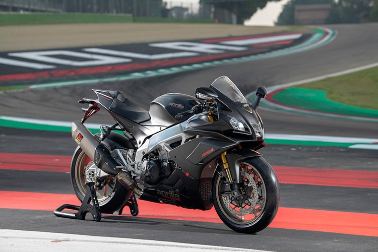 Sieu moto Aprilia RSV4 1100 Factory 2019 ban 899 trieu dong