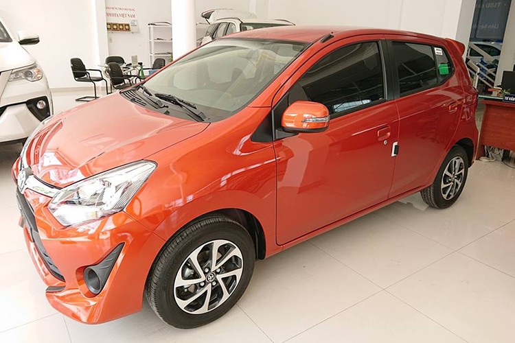 Toyota Wigo giam gia soc, dau Vinfast Fadil tai Viet Nam
