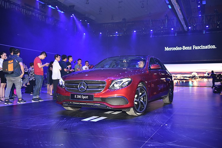 Ca dan xe sang Mercedes-Benz tien ty do bo ve Ha Noi-Hinh-6