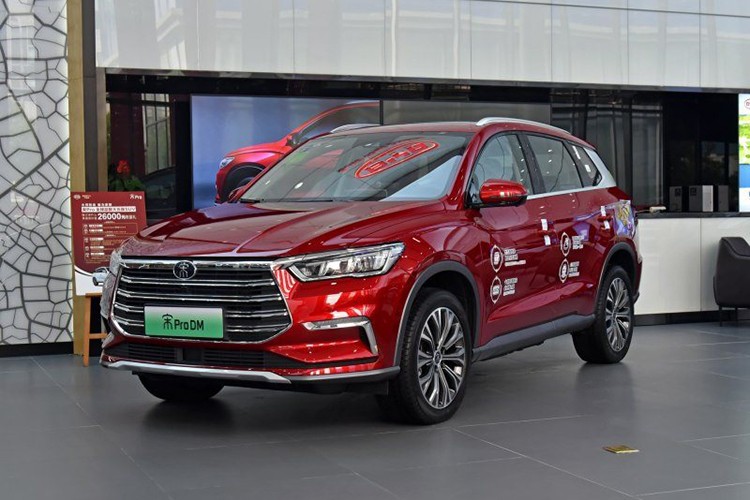 Xe BYD cua Trung Quoc dep long lanh, chi 300 trieu dong