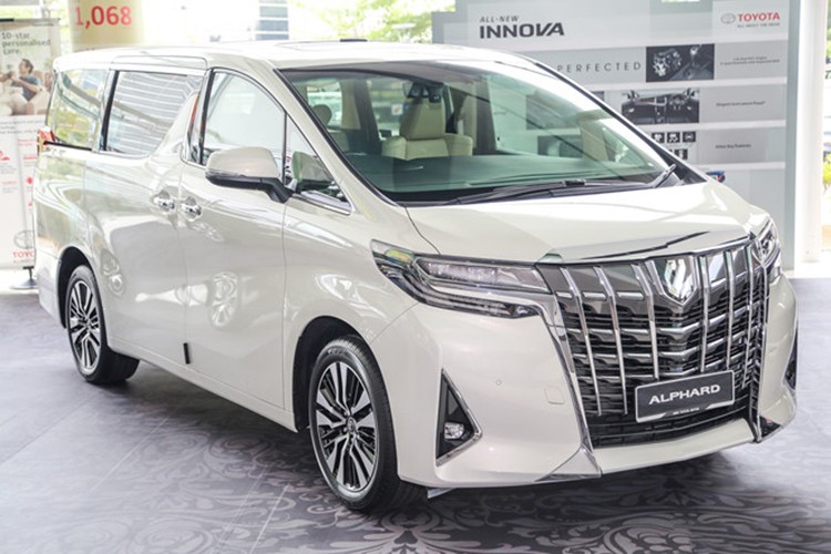 Mr. Dam tau xe MPV hang sang Toyota Alphard bac ty-Hinh-4