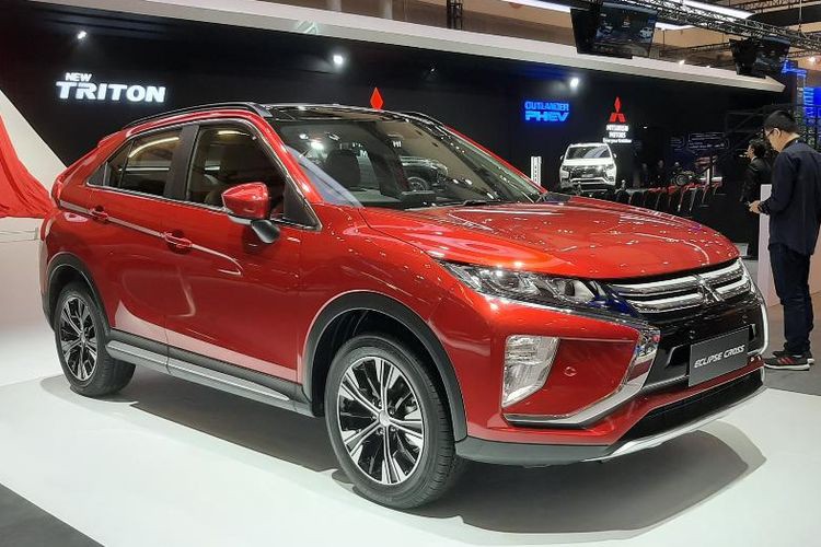 Mitsubishi Eclipse Cross tu 794 trieu dong 