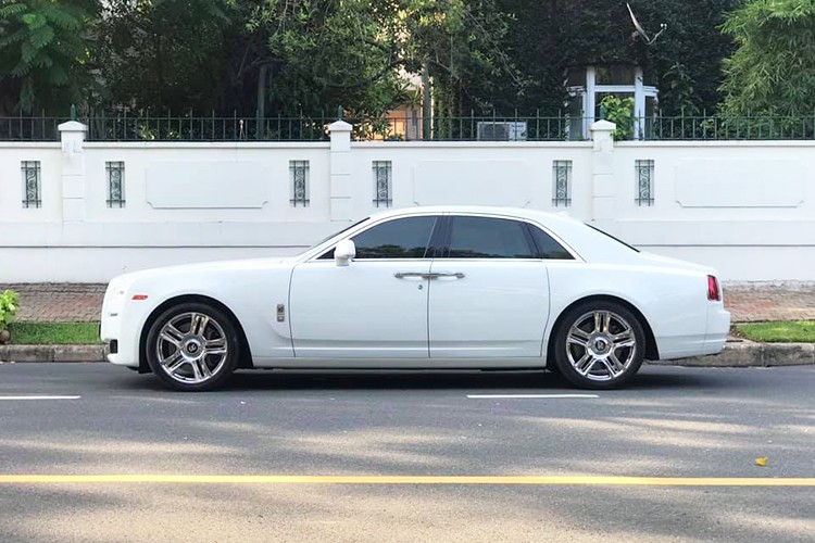 Rolls-Royce Ghost dung 8 nam, ban 10 ty tai Viet Nam-Hinh-2