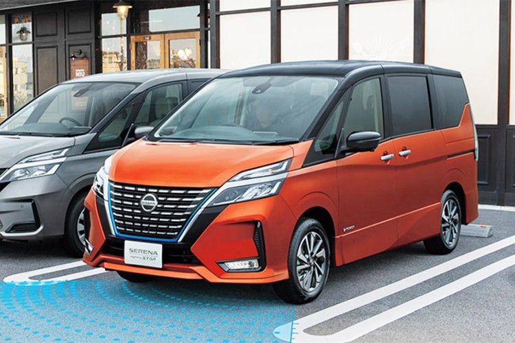 Xe MPV Nissan Serena 2019 trinh lang 