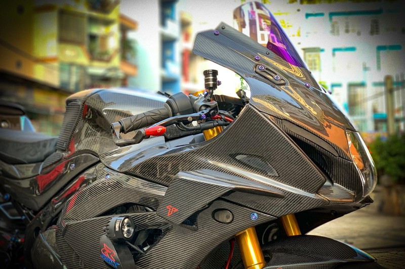 Sieu moto Suzuki GSX-R1000 do ao carbon nua ty o Sai Gon-Hinh-4