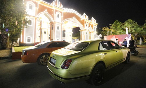 Bentley va Rolls-Royce hon 65 ty cua dai gia Dung Lo Voi