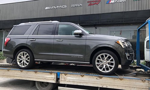 SUV hang sang Ford Expedition gan 4 ty dong tai Viet Nam