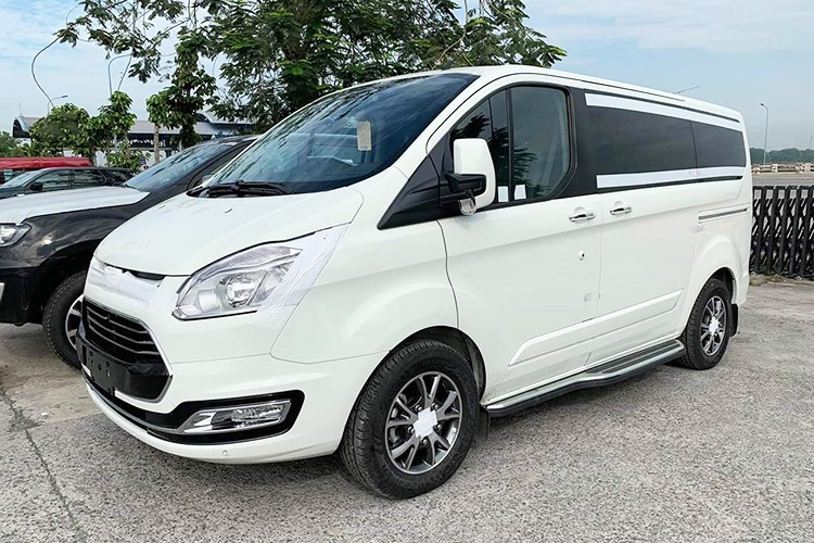 Xe Ford Tourneo de xuat tu 900 trieu dong tai Viet Nam-Hinh-10