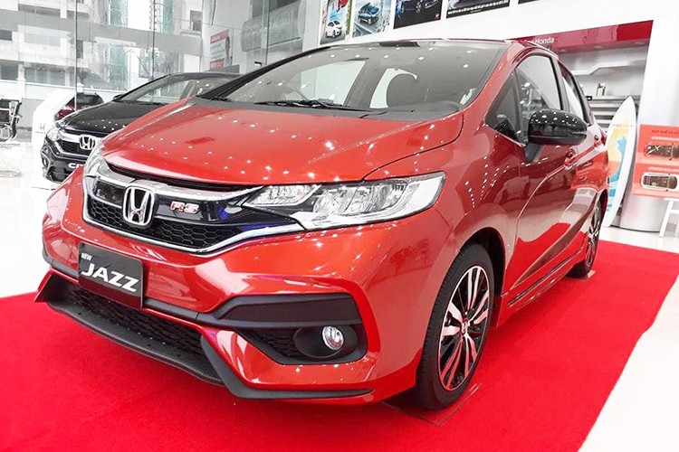 Sep Viet tang oto Honda Jazz cho nhan vien ngay sinh nhat-Hinh-8