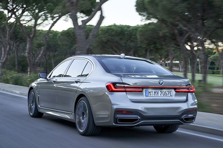 M750Le se la mau M Performance Hybrid dau tien cua BMW-Hinh-6