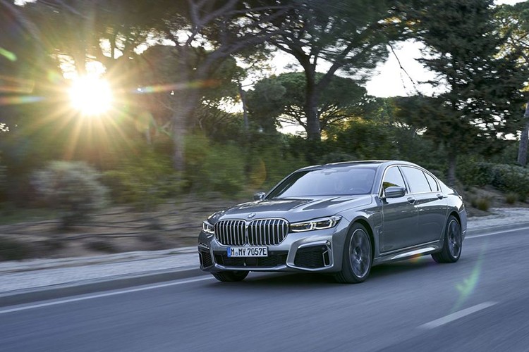 M750Le se la mau M Performance Hybrid dau tien cua BMW-Hinh-7