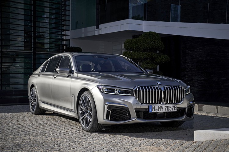 M750Le se la mau M Performance Hybrid dau tien cua BMW